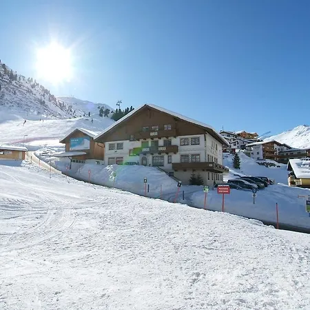 Grunerhof Aparthotel 3*