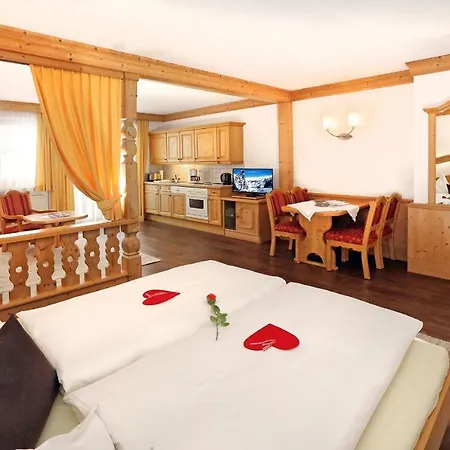 Grunerhof Aparthotel 3*