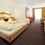 Grunerhof アパートホテル 3*